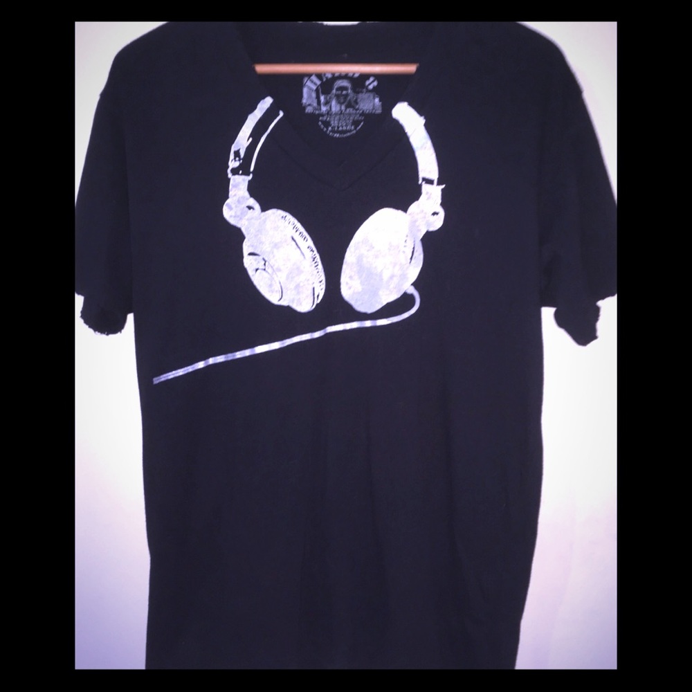 Men’s Hard 8 Graphic Print V-Neck Tee - Size XL